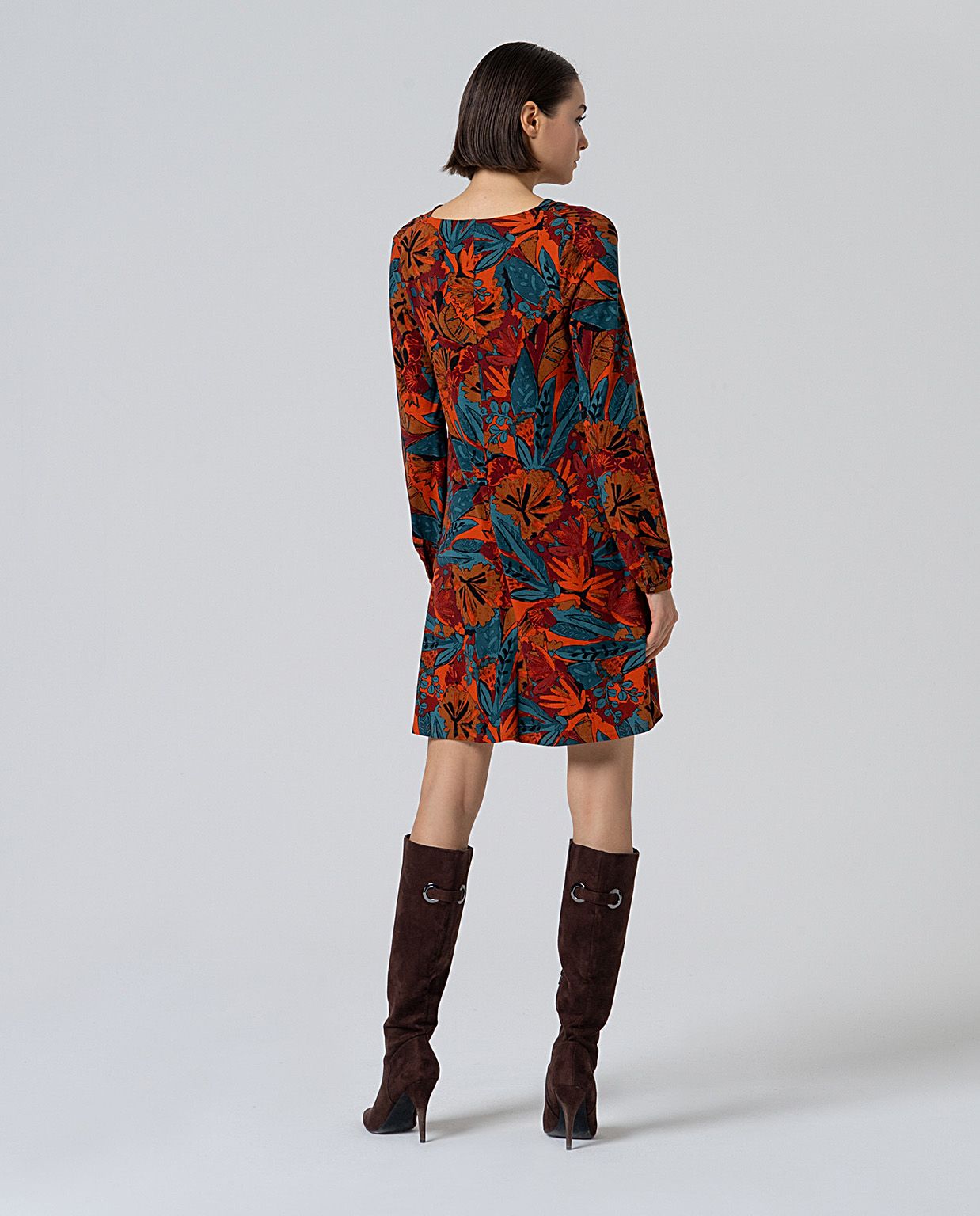 Vestido corto con vuelo y escote drapeado Teja SURKANA - Imagen 3