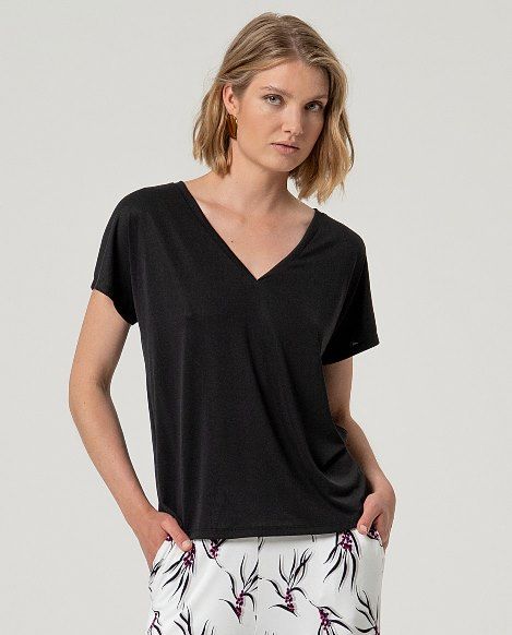 Camiseta manga corta escote pico Negro SURKANA