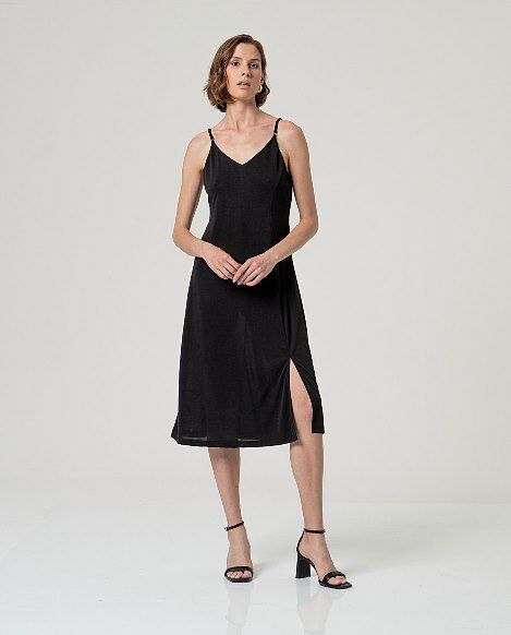 Vestido de tirantes con abertura Negro   SURKANA