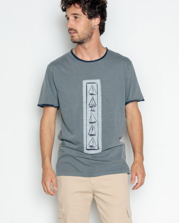 Camiseta Pedac Vertical Veleros Gris POU NOU