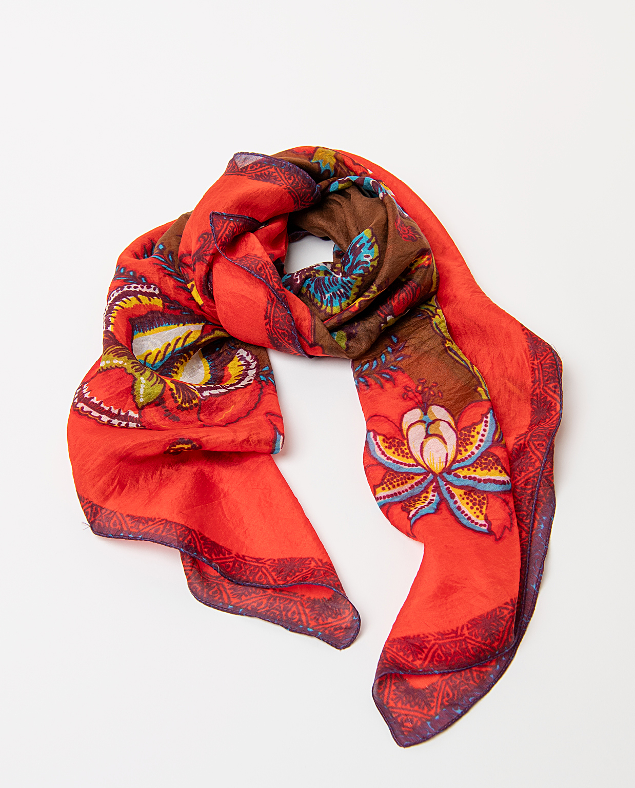 Pañuelo seda estampado rojo SURKANA